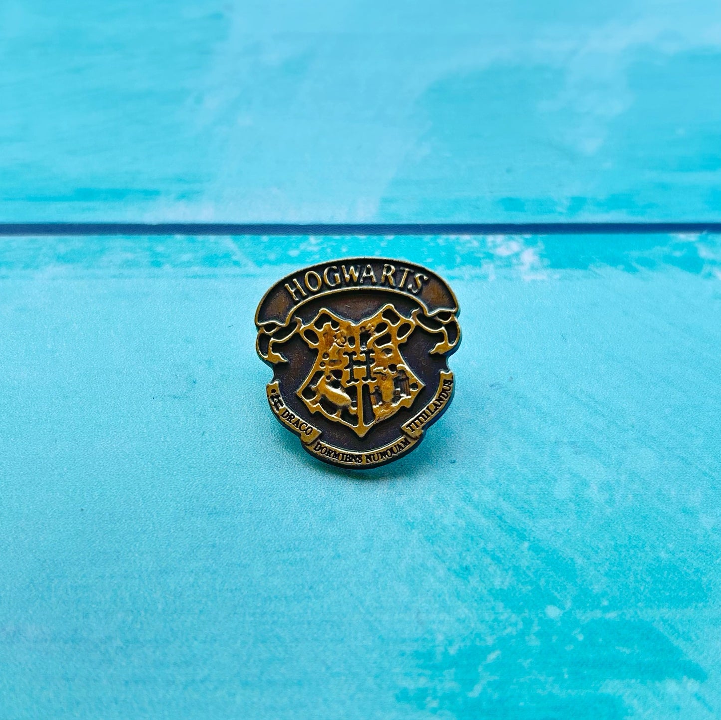 Pin Harry Potter Escudo Howarts